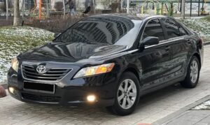 Детальніше про статтю Toyota Camry XV40 2006-2011р. (2.4 і 3.5 л.) огляд і технічні характеристики легенди