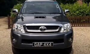 Детальніше про статтю Toyota Hilux 2004- 2013: Огляд та характеристики надійного пікапа, що здатен винести все